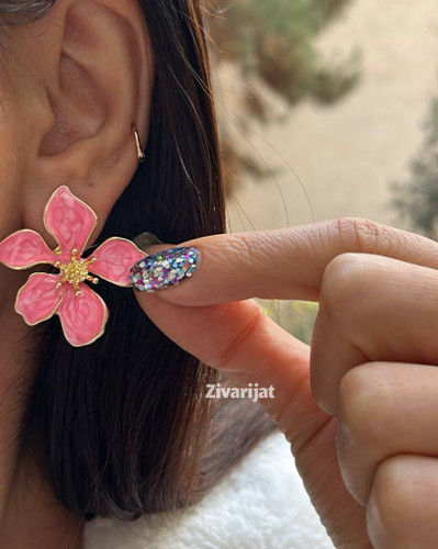 خرید انلاین انواع گوشواره گل ترند بهار ۱۴۰۴