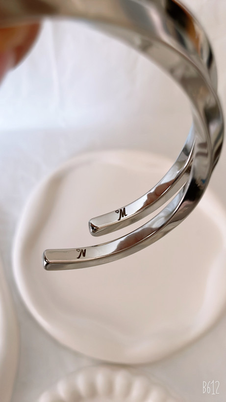 لیست قیمت حک متن و تاریخ بنگل و دستبند مردانه