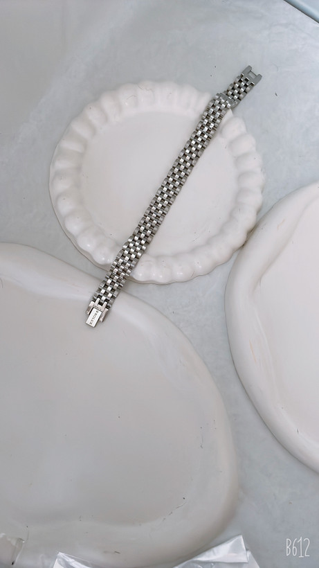 خرید انلاین دستبند و ساعت مردانه کادو ولنتاین