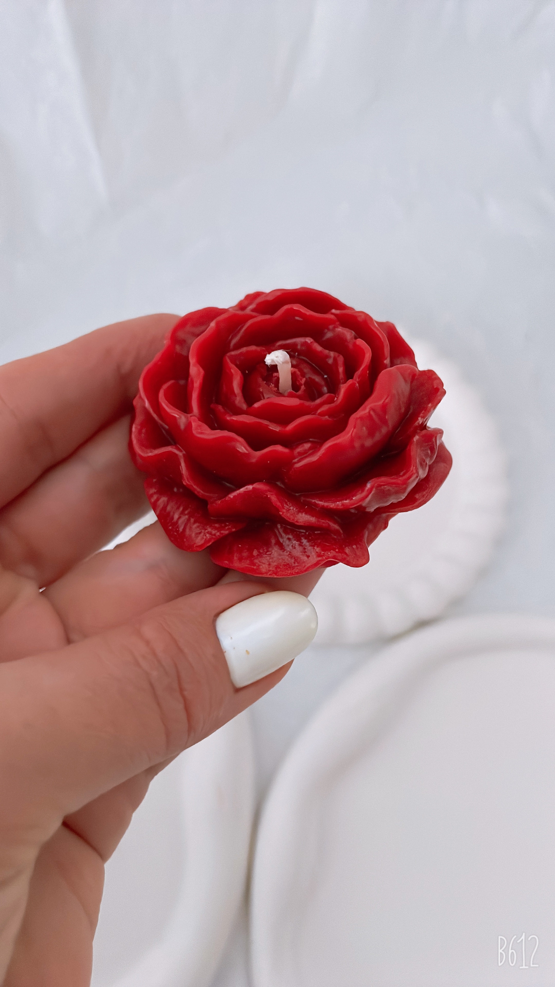 خرید انلاین شمع گل آلاله قرمز کادو ولنتاین ۲۰۲۵