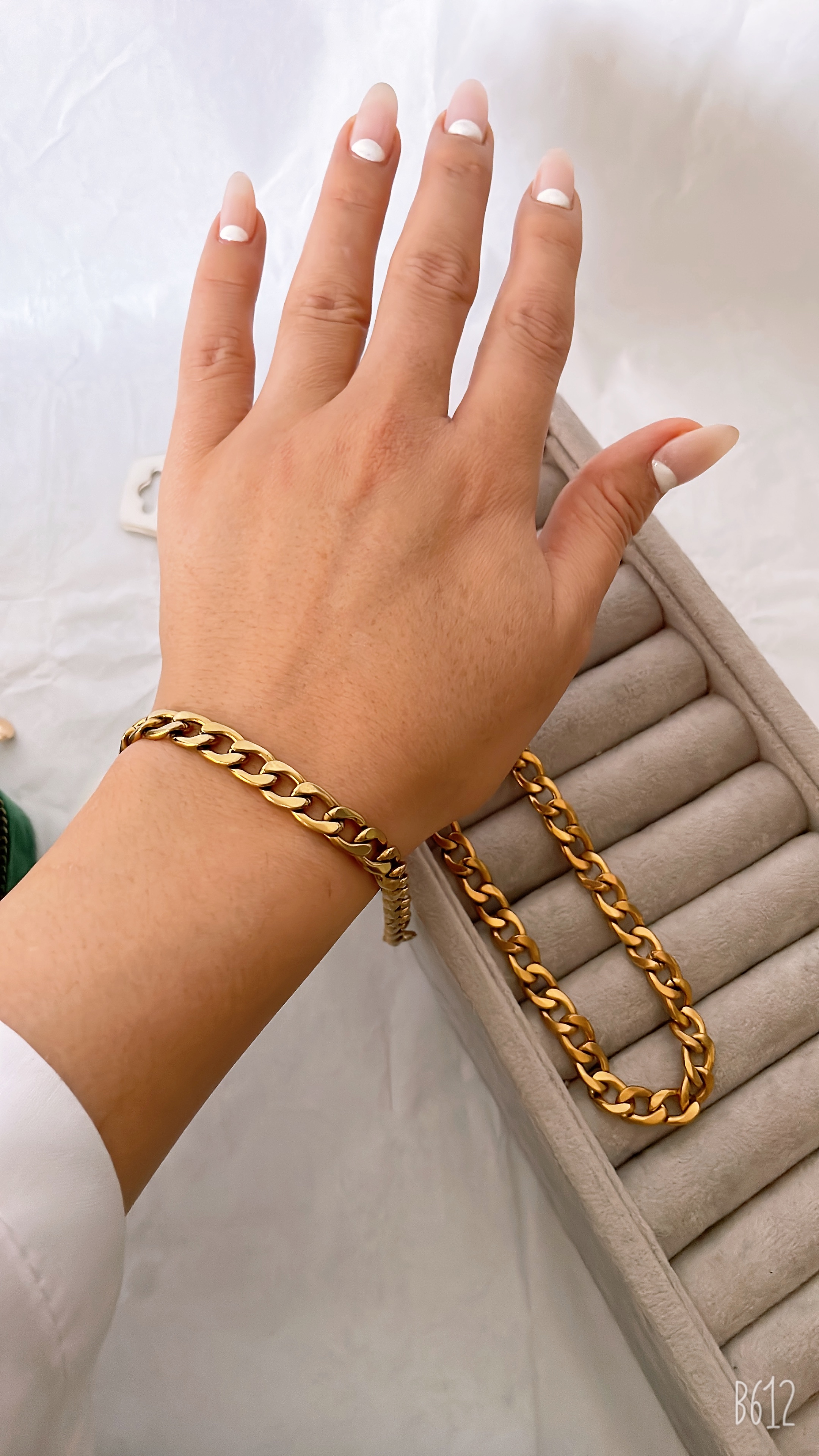 خرید انلاین گردنبند کارتیر مردانه ترند ۲۰۲۵