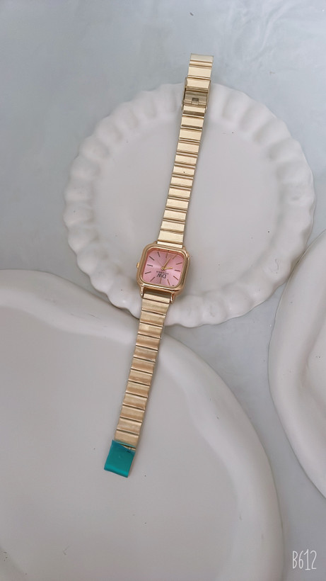 خرید اینترنتی ساعت زنانه استیل طلایی دخترانه ترند ۲۰۲۶