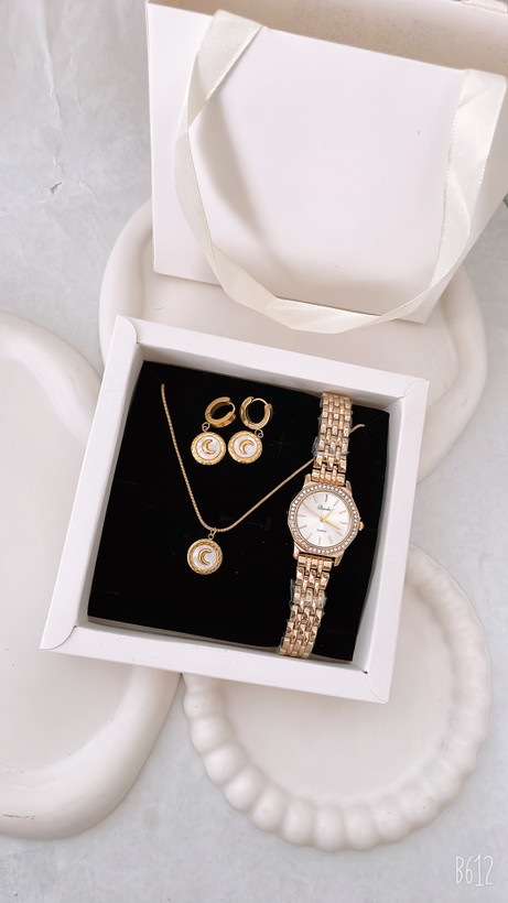 خرید انلاین ساعت کادویی زنانه و دخترانه شیراز ارسال با پیک