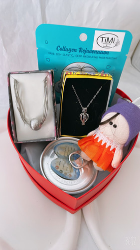 خرید و قیمت پک هدیه تولد دخترانه لاکچری شیراز ارسال فوری