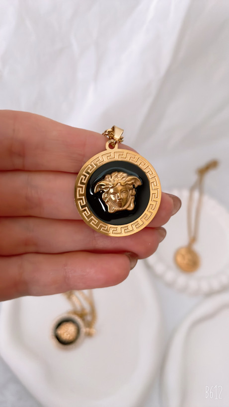 خرید و قیمت گردنبند ورساچی طرح طلا شیراز ارسال فوری