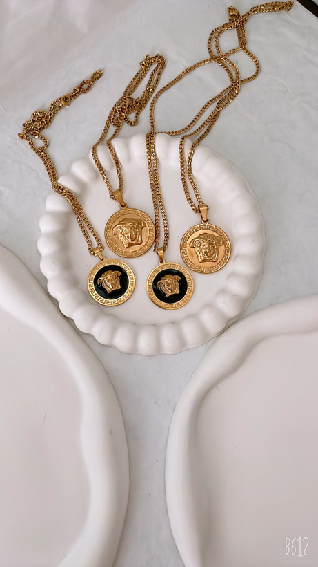 خرید انلاین گردنبند ورساچی طلایی مشابه طلا ترند عید